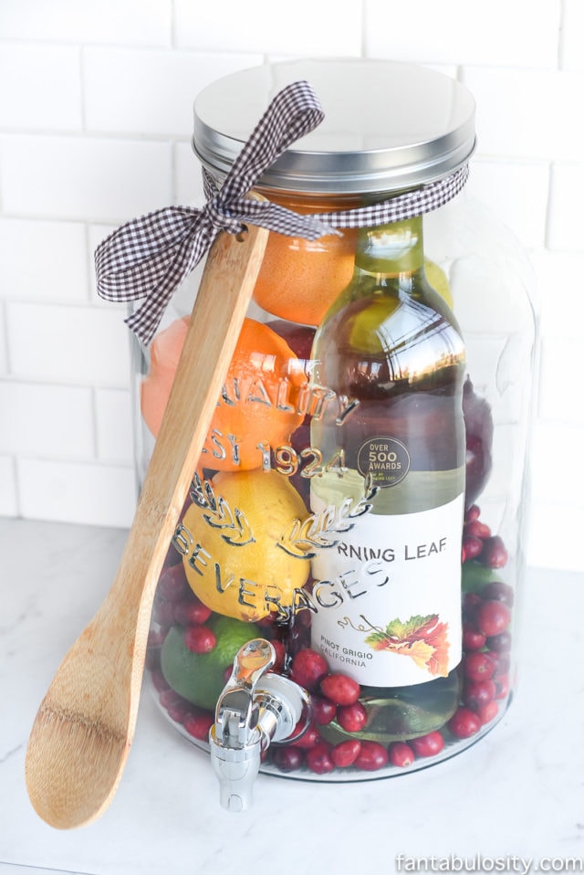 gift-bag-ideas-for-every-occasion-budget-friendly-lucky-mojito